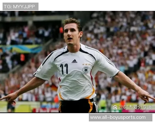 克洛泽表达对梅西的崇拜希望他打破世界杯进球纪录